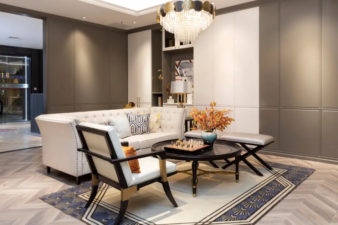 全屋定制衣柜加盟哪個(gè)品牌好？這幾點(diǎn)不要錯(cuò)過